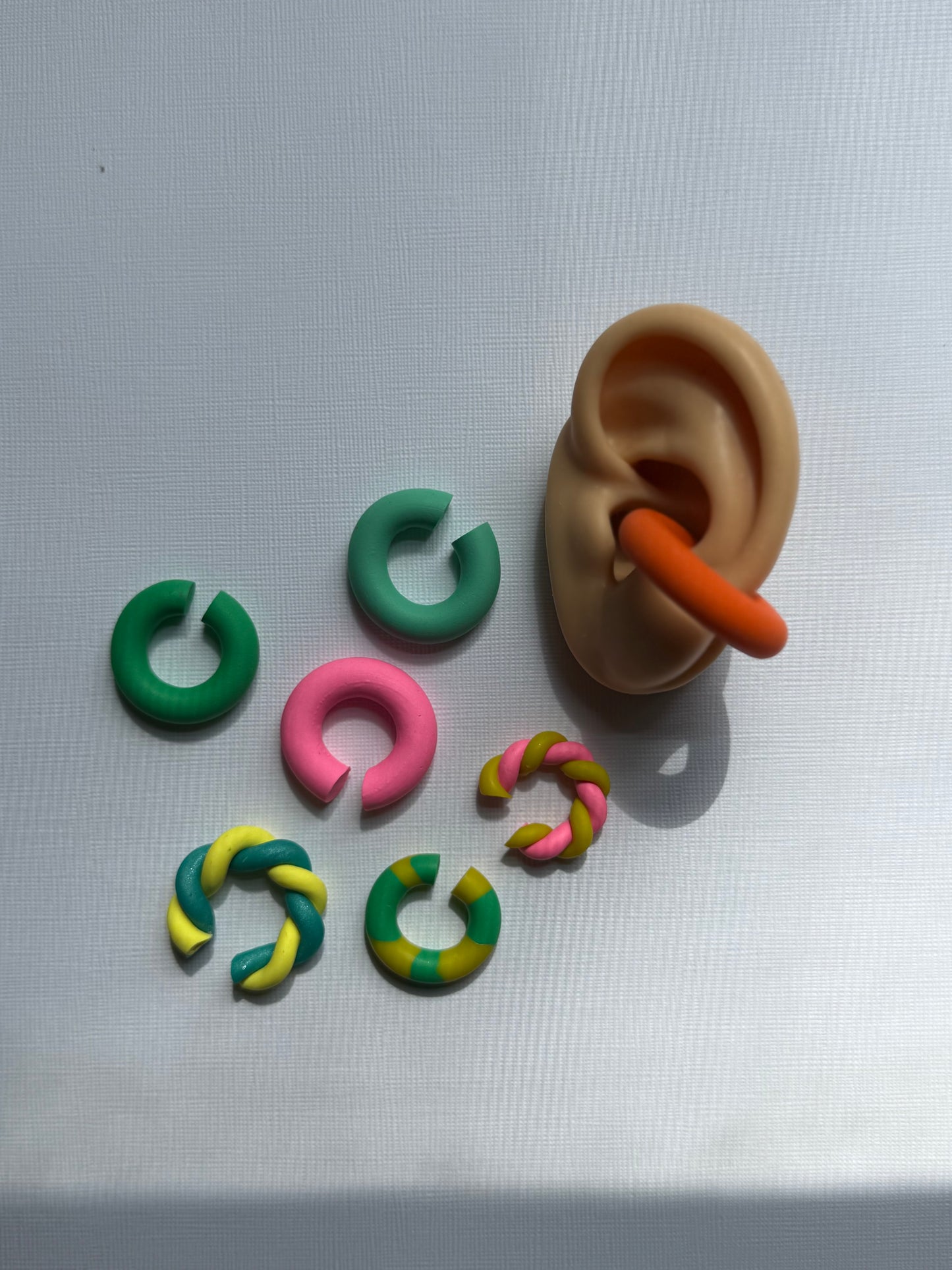 Ear cuff