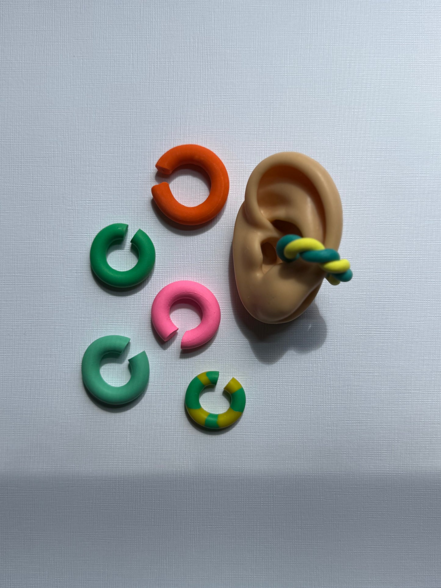Ear cuff