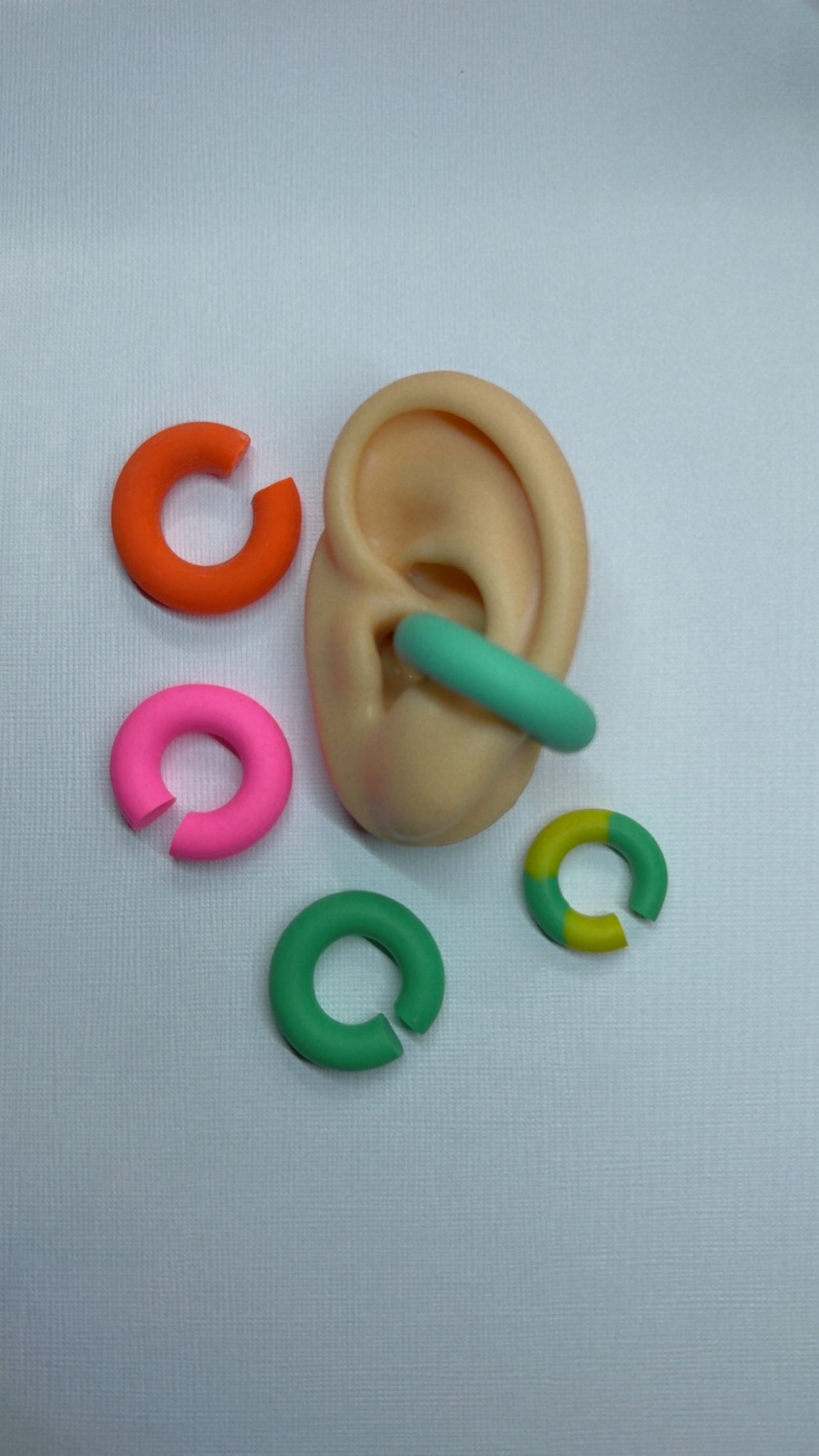 Ear cuff